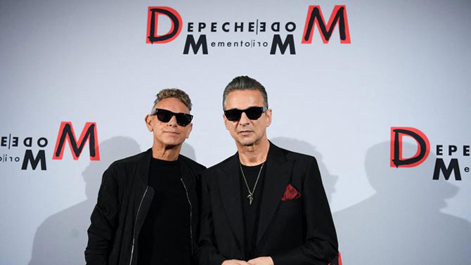 Группа Depeche Mode анонсировала новый альбом "Memento Mori"