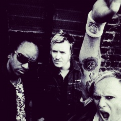 "The Day Is My Enemy" - ������ ������ The Prodigy