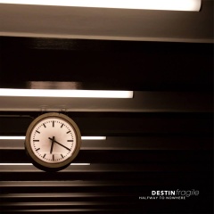 Destin Fragile ���������� �������� ������ "Halfway To Nowhere"