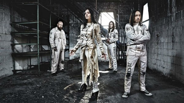 "Delirium" - ������� ��������� ������ Lacuna Coil
